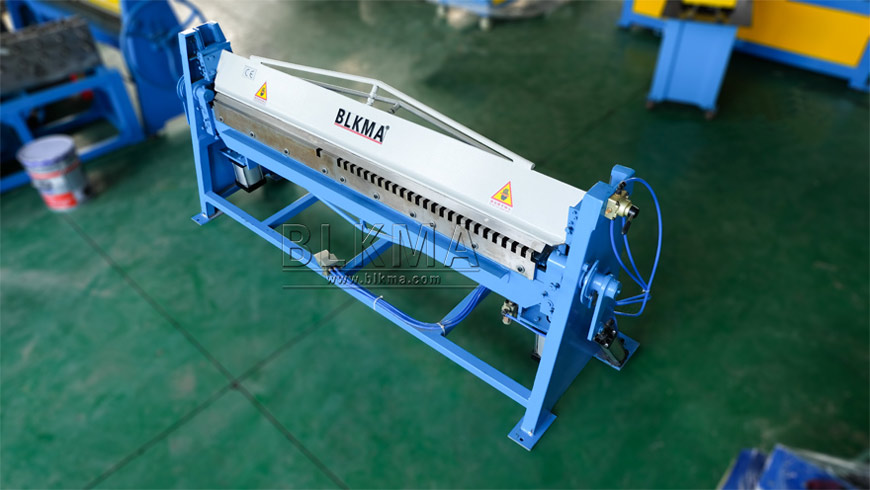 Pneumatic Folding Machine